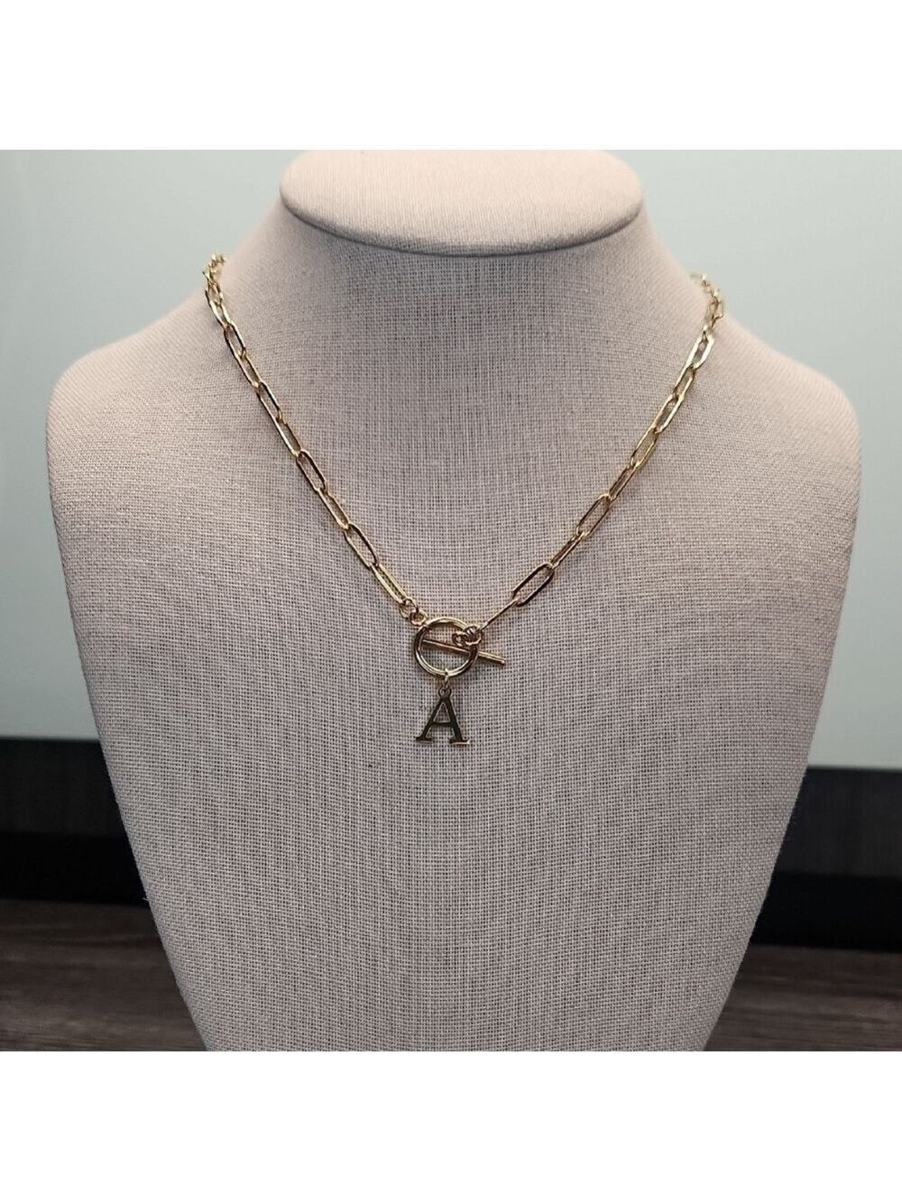 18k Gold Plated Stainless Paperclip Necklace with Toggle and A Initial Pendant - Picture 3 of 7